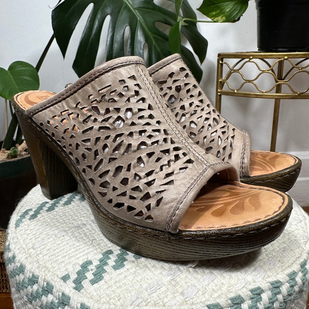 Born Kismet Leather Cutout Platform Mule Heels Taupe Brown Peep Toe Women 9